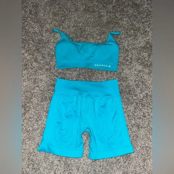 Youngla Workout Set - Picture 3 of 3